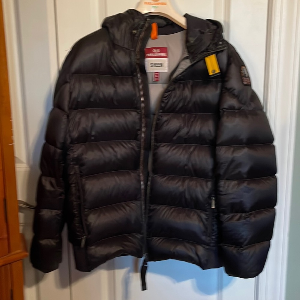 Mens Parajumpers insulated puffer jacket sized Large.